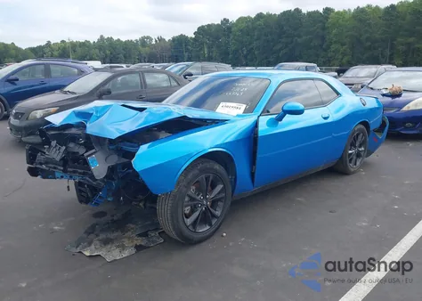 2023 Dodge Challenger Sxt Awd z USA, uszkodzony, nr VIN 2C3CDZGG1PH663063